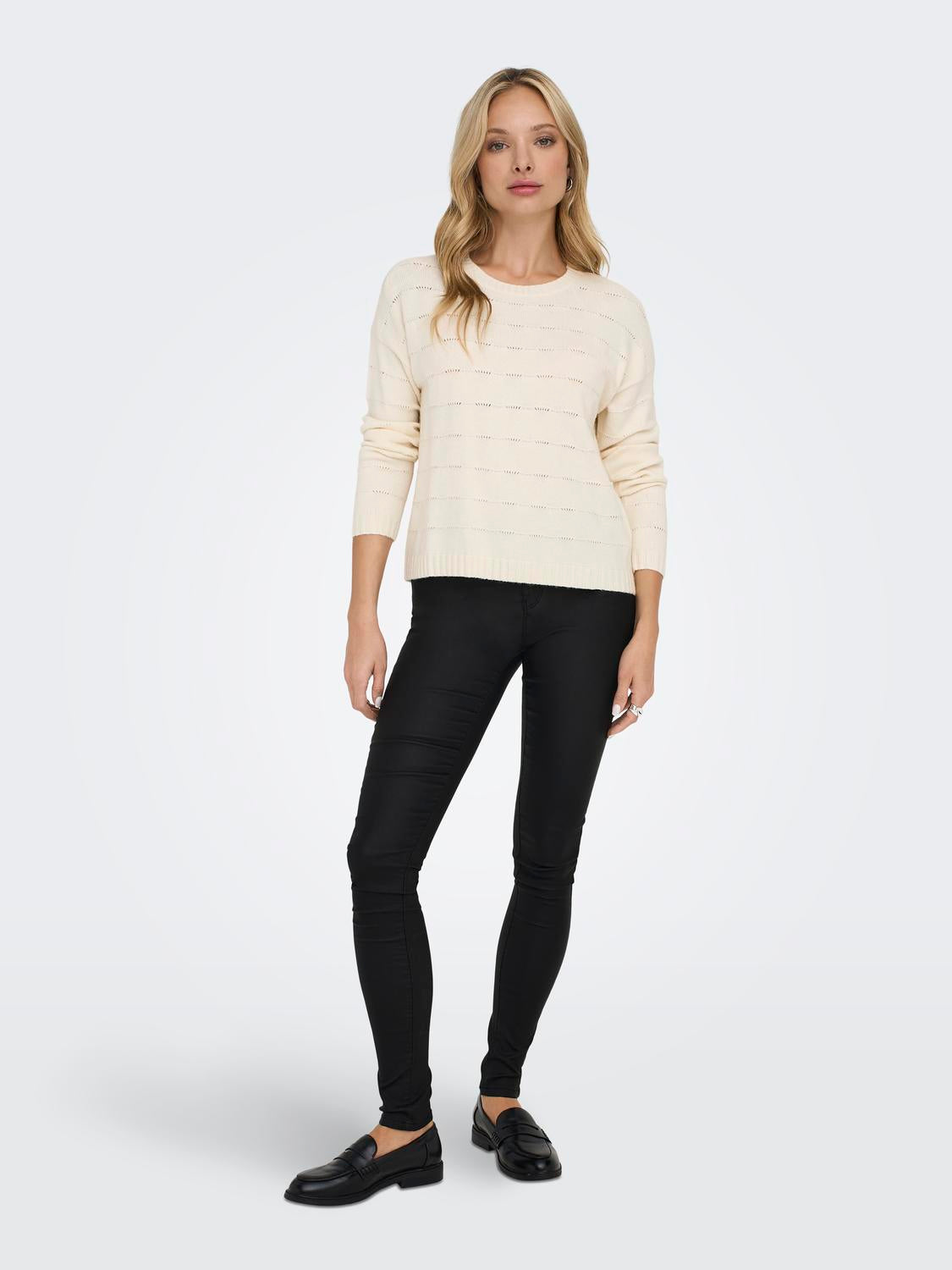 model_shot-front_full
